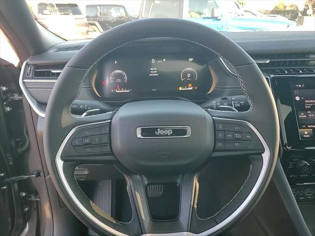 2025 Jeep Grand Cherokee Laredo X 4x4