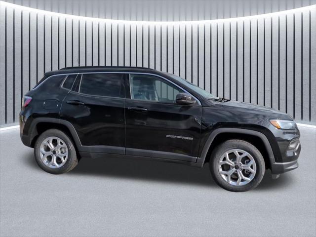 2026 Jeep Compass COMPASS LATITUDE 4X4