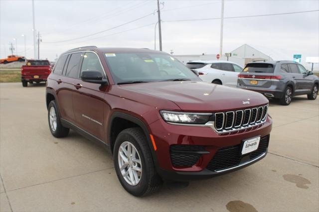 2025 Jeep Grand Cherokee GRAND CHEROKEE LAREDO X 4X4