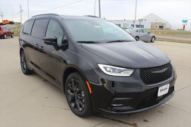 2026 Chrysler Pacifica PACIFICA LIMITED AWD