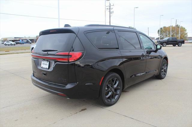 2026 Chrysler Pacifica PACIFICA LIMITED AWD