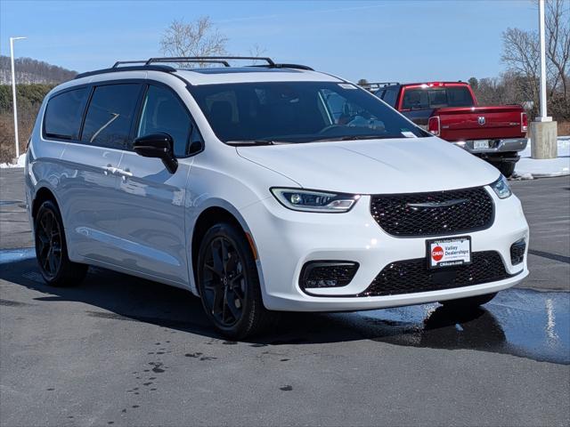 2026 Chrysler Pacifica PACIFICA SELECT AWD