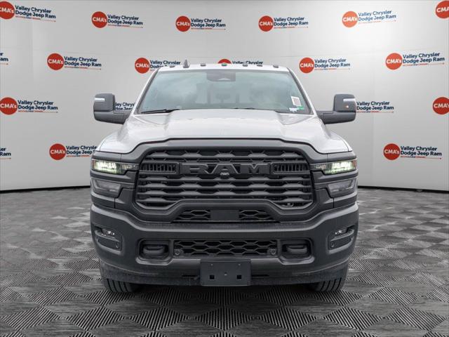 2026 RAM Ram 3500 RAM 3500 TRADESMAN CREW CAB 4X4 64 BOX