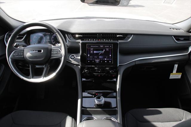 2025 Jeep Grand Cherokee GRAND CHEROKEE LAREDO X 4X4