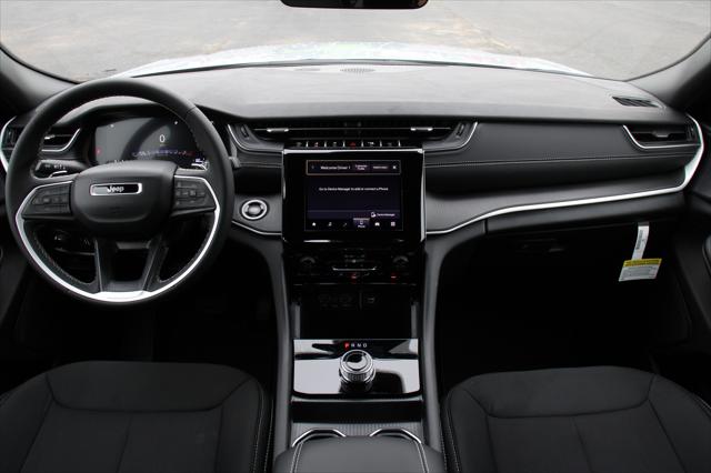 2025 Jeep Grand Cherokee GRAND CHEROKEE L LAREDO X 4X4 2025 Jeep Grand Cherokee GRAND CHEROKEE L LAREDO X 4X4