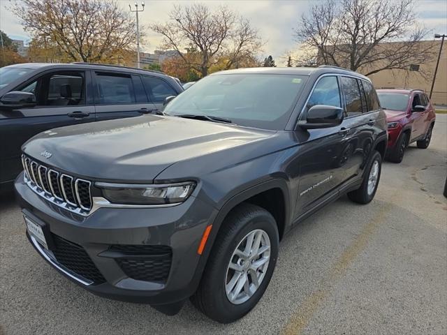 2025 Jeep Grand Cherokee GRAND CHEROKEE LAREDO X 4X4