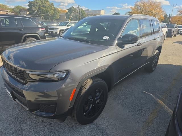 2025 Jeep Grand Cherokee GRAND CHEROKEE L ALTITUDE X 4X4