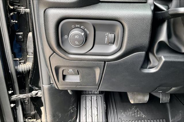2026 Ram 1500 Warlock Crew Cab 4x4 5'7" Box