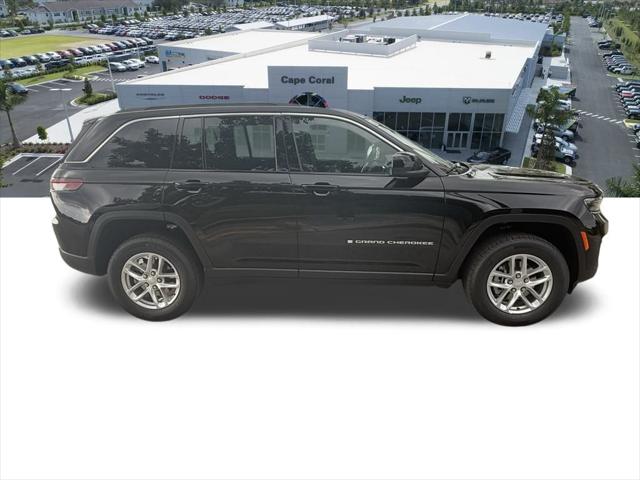 2025 Jeep Grand Cherokee GRAND CHEROKEE LAREDO X 4X4
