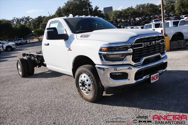 2026 RAM Ram 3500 Chassis Cab RAM 3500 TRADESMAN CHASSIS REGULAR CAB 4X4 84 CA