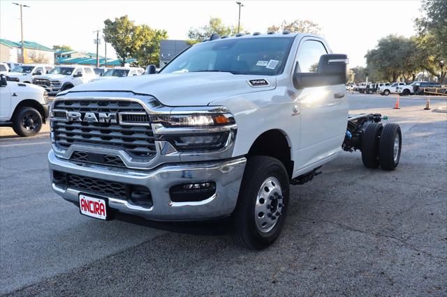 2026 RAM Ram 3500 Chassis Cab RAM 3500 TRADESMAN CHASSIS REGULAR CAB 4X4 84 CA
