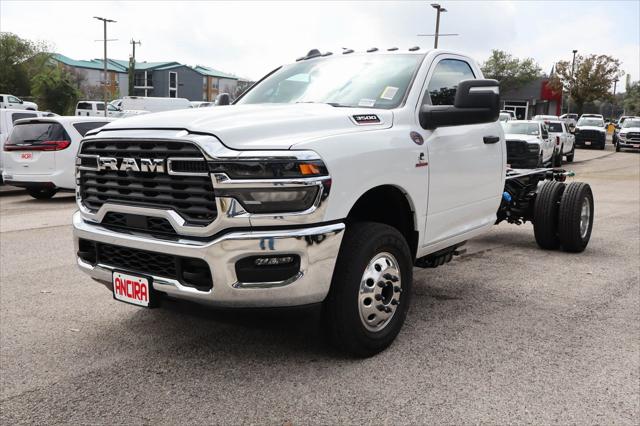 2026 RAM Ram 3500 Chassis Cab RAM 3500 TRADESMAN CHASSIS REGULAR CAB 4X4 84 CA 2026 RAM Ram 3500 Chassis Cab RAM 3500 TRADESMAN CHASSIS REGULAR CAB 4X4 84 CA