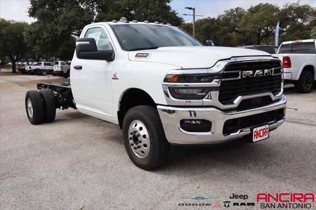 2026 RAM Ram 3500 Chassis Cab RAM 3500 TRADESMAN CHASSIS REGULAR CAB 4X4 84 CA