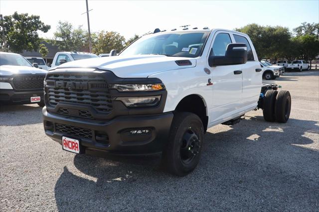 2026 RAM Ram 3500 Chassis Cab RAM 3500 TRADESMAN CREW CAB CHASSIS 4X4 60 CA 2026 RAM Ram 3500 Chassis Cab RAM 3500 TRADESMAN CREW CAB CHASSIS 4X4 60 CA