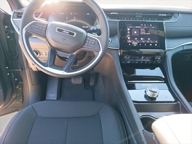 2025 Jeep Grand Cherokee GRAND CHEROKEE LAREDO X 4X2 2025 Jeep Grand Cherokee GRAND CHEROKEE LAREDO X 4X2