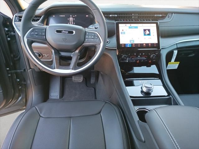 2025 Jeep Grand Cherokee GRAND CHEROKEE LIMITED 4X2