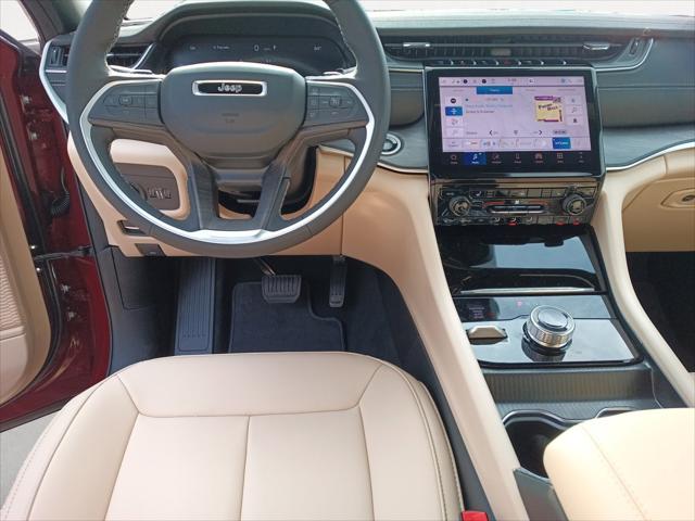 2025 Jeep Grand Cherokee GRAND CHEROKEE L LIMITED 4X4