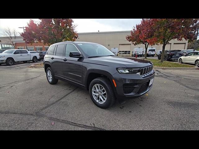 2025 Jeep Grand Cherokee GRAND CHEROKEE LAREDO X 4X4 2025 Jeep Grand Cherokee GRAND CHEROKEE LAREDO X 4X4