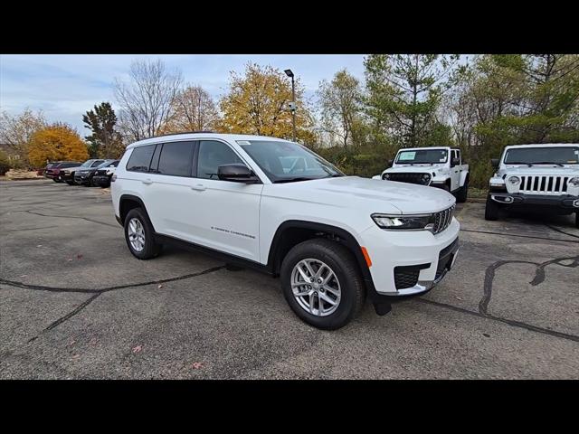 2025 Jeep Grand Cherokee GRAND CHEROKEE L LAREDO X 4X4