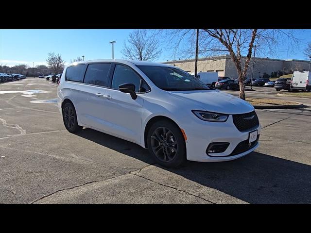 2026 Chrysler Pacifica PACIFICA SELECT
