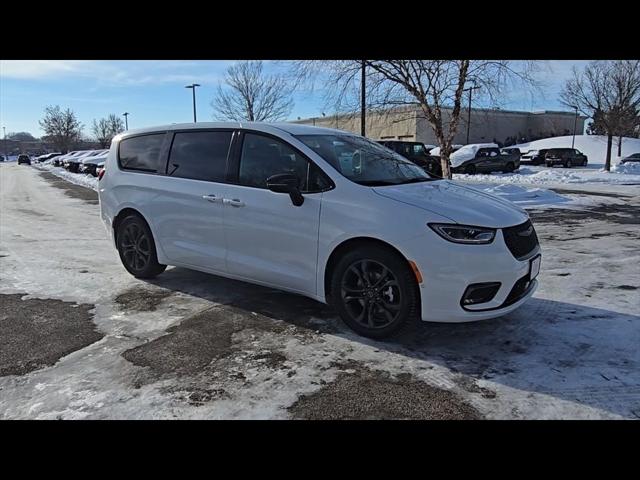 2026 Chrysler Pacifica PACIFICA SELECT