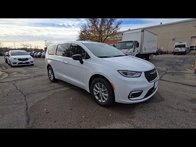 2026 Chrysler Pacifica PACIFICA SELECT AWD