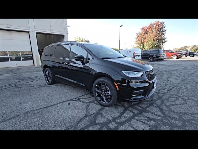 2026 Chrysler Pacifica PACIFICA LIMITED AWD
