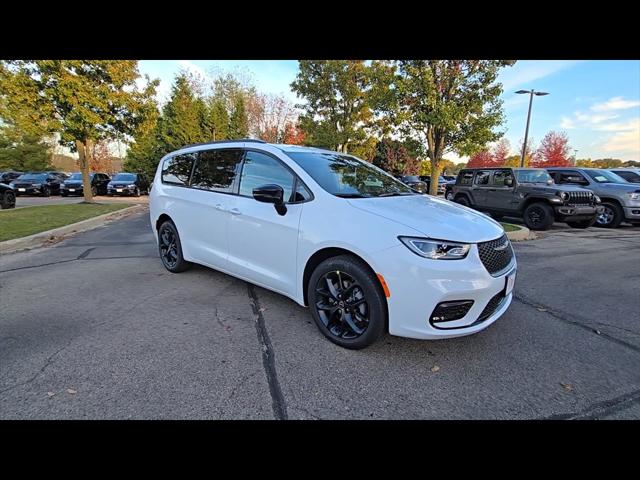 2026 Chrysler Pacifica PACIFICA LIMITED AWD