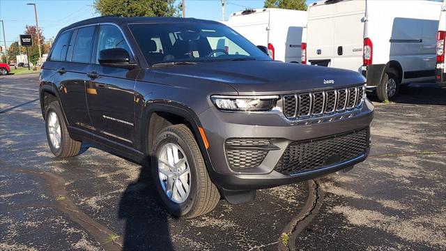 2025 Jeep Grand Cherokee GRAND CHEROKEE LAREDO X 4X4 2025 Jeep Grand Cherokee GRAND CHEROKEE LAREDO X 4X4
