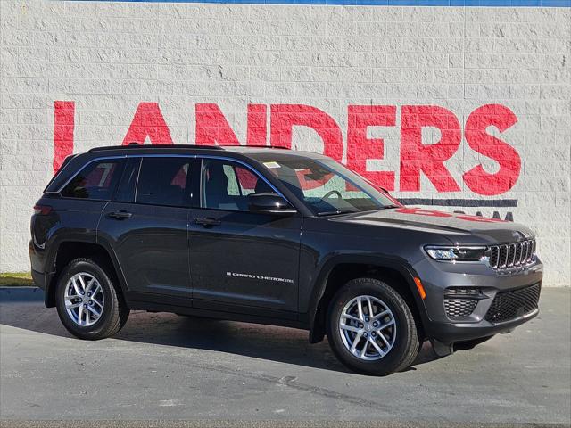 2025 Jeep Grand Cherokee GRAND CHEROKEE LAREDO X 4X4