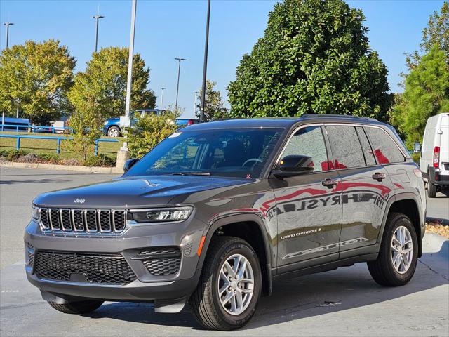 2025 Jeep Grand Cherokee GRAND CHEROKEE LAREDO X 4X4
