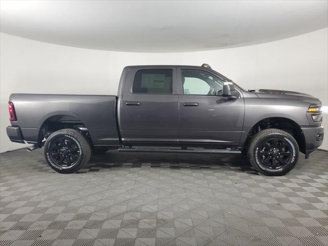2026 RAM Ram 2500 RAM 2500 BLACK EXPRESS CREW CAB 4X4 64 BOX