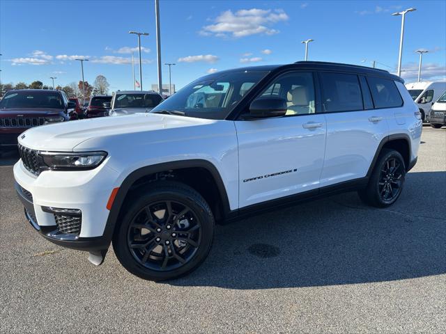 2025 Jeep Grand Cherokee GRAND CHEROKEE L LIMITED 4X4