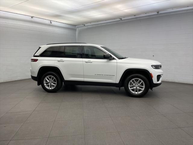 2025 Jeep Grand Cherokee GRAND CHEROKEE LAREDO X 4X2 2025 Jeep Grand Cherokee GRAND CHEROKEE LAREDO X 4X2