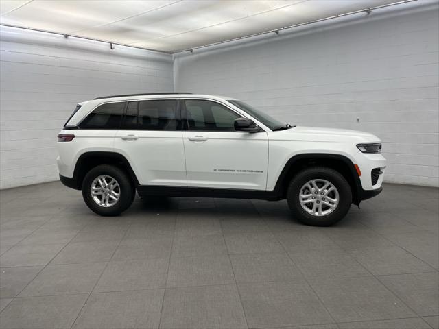 2025 Jeep Grand Cherokee GRAND CHEROKEE LAREDO 4X2