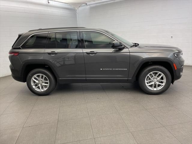 2025 Jeep Grand Cherokee GRAND CHEROKEE LAREDO X 4X4 2025 Jeep Grand Cherokee GRAND CHEROKEE LAREDO X 4X4