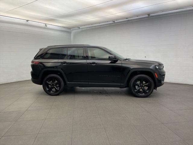 2025 Jeep Grand Cherokee GRAND CHEROKEE ALTITUDE X 4X4 2025 Jeep Grand Cherokee GRAND CHEROKEE ALTITUDE X 4X4