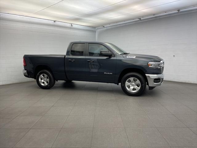 2025 RAM Ram 1500 RAM 1500 TRADESMAN QUAD CAB 4X4 64 BOX