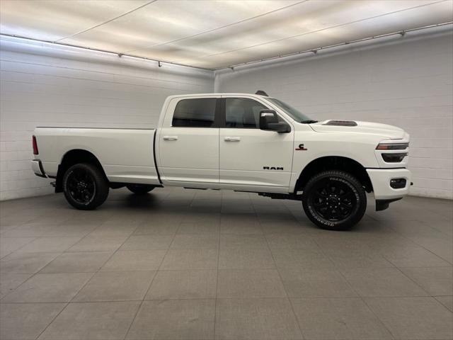 2026 RAM Ram 3500 RAM 3500 LARAMIE CREW CAB 4X4 8 BOX