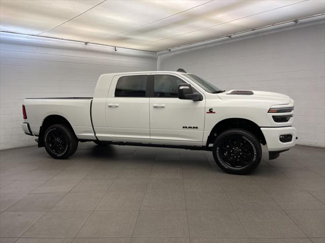 2026 RAM Ram 3500 RAM 3500 LARAMIE MEGA CAB 4X4 64 BOX 2026 RAM Ram 3500 RAM 3500 LARAMIE MEGA CAB 4X4 64 BOX