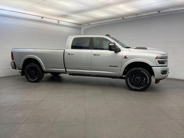 2026 RAM Ram 3500 RAM 3500 LIMITED CREW CAB 4X4 8 BOX 2026 RAM Ram 3500 RAM 3500 LIMITED CREW CAB 4X4 8 BOX