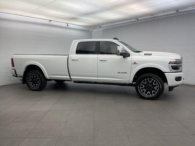 2026 RAM Ram 3500 RAM 3500 LIMITED LONGHORN CREW CAB 4X4 8 BOX