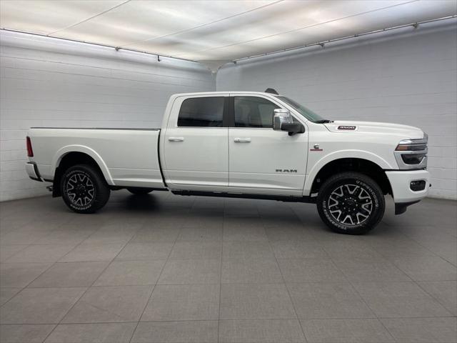 2026 RAM Ram 3500 RAM 3500 LIMITED LONGHORN CREW CAB 4X4 8 BOX