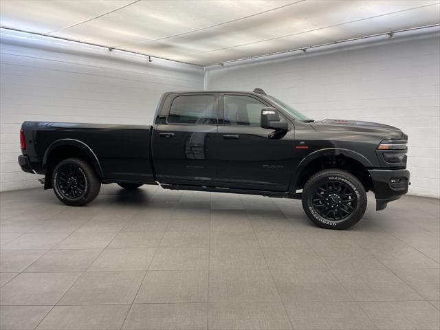 2026 RAM Ram 3500 RAM 3500 LIMITED CREW CAB 4X4 8 BOX