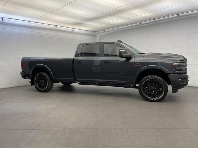2026 RAM Ram 3500 RAM 3500 LIMITED CREW CAB 4X4 8 BOX