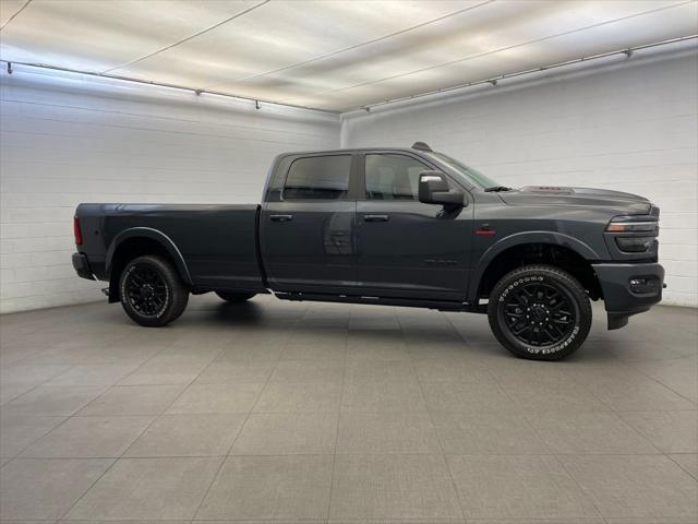 2026 RAM Ram 3500 RAM 3500 LIMITED CREW CAB 4X4 8 BOX