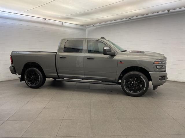 2026 RAM Ram 2500 RAM 2500 BLACK EXPRESS CREW CAB 4X2 64 BOX