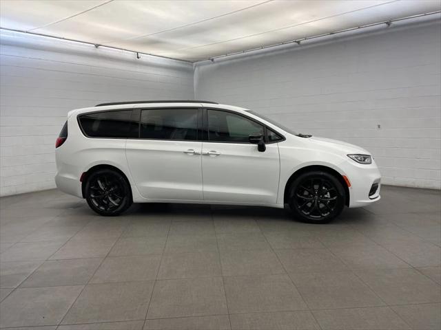 2026 Chrysler Pacifica PACIFICA SELECT