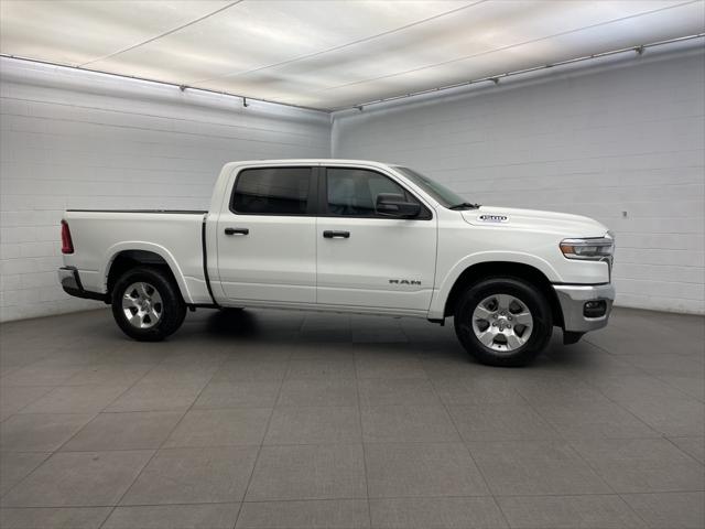 2025 RAM Ram 1500 RAM 1500 LONE STAR CREW CAB 4X2 57 BOX