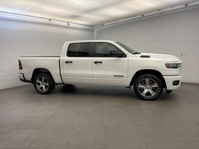 2025 RAM Ram 1500 RAM 1500 TRADESMAN CREW CAB 4X2 57 BOX